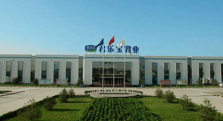 1713786387138792.jpg auto_1339.jpg